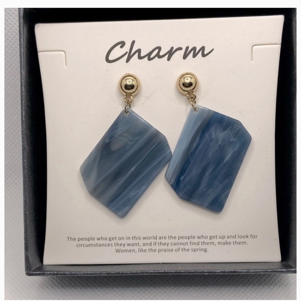 Beautiful Marble Quartz Stud Earrings